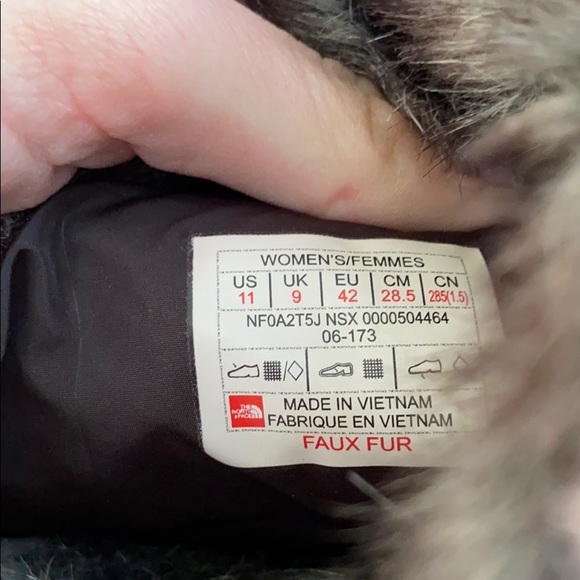 The North Face ThermoBall 11 Quilted Winter Boots - Picture 8 of 11